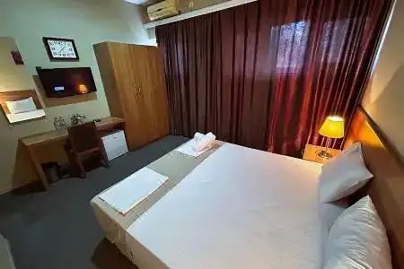 The Family - Free Massage - 40