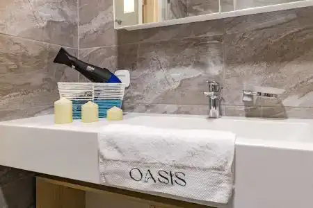 Oasis - 82