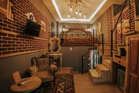 Vintage Cave House - 104