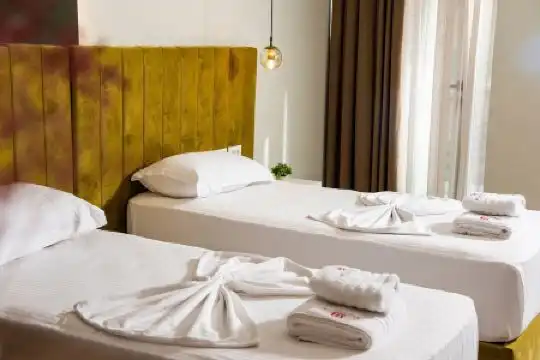 Queen Hostel - 12
