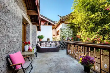 Blossom Hill Inn Lijiang Weavingland - 2