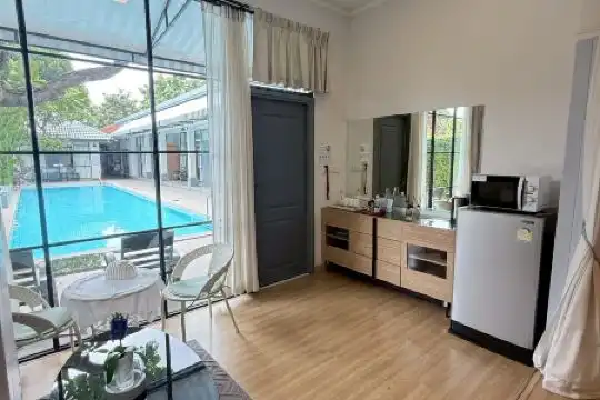 La Riva Boutique - 11