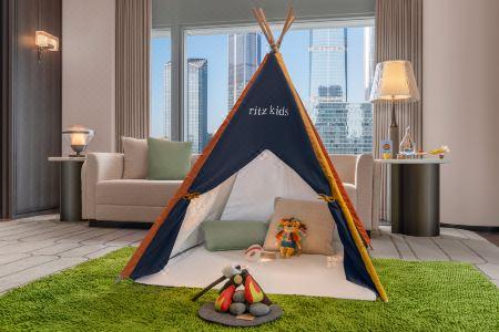 The Ritz-Carlton, - 3