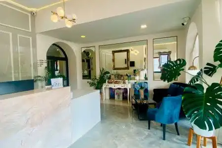 La Riva Boutique - 2