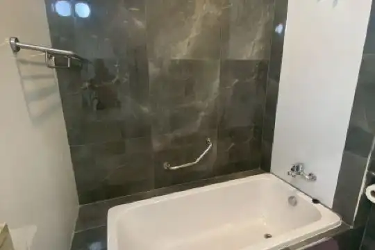 La Riva Boutique - 49