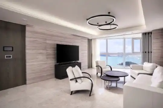 Grand Lct Residence - 112
