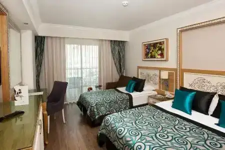 Crystal Waterworld Resort & Spa - Ultimate All Inclusive - 11