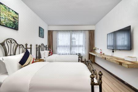 Tranquil Inn - 29