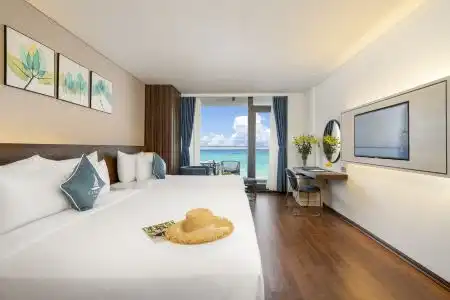 Canvas Danang Beach - 38