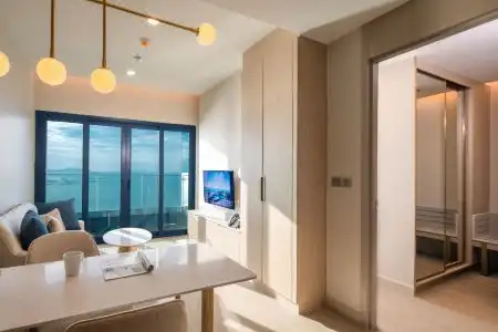 S Sriracha & Residence - 114