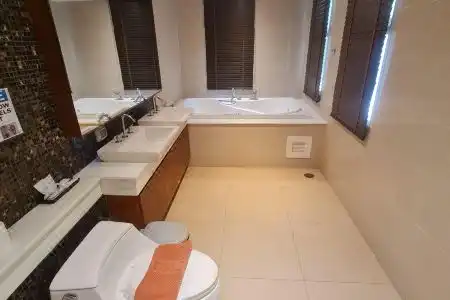 The Baycliff Residences - 12