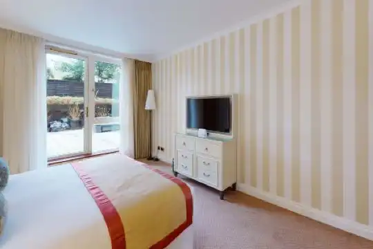 Cheval Thorney Court at Hyde Park - 60