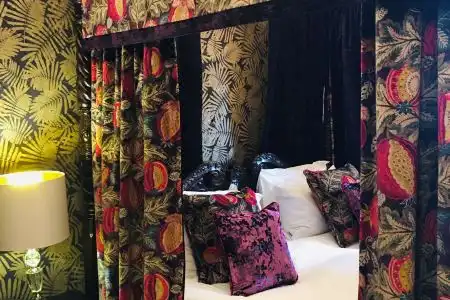 No. 11 Boutique & Brasserie - 59