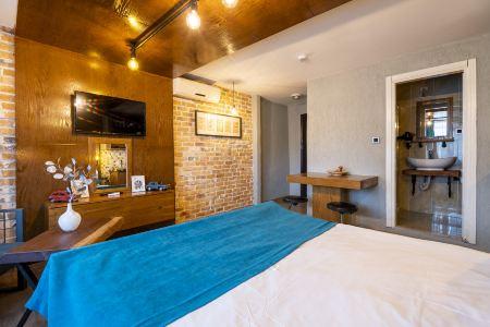Cube Suites - 169