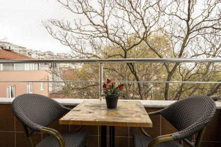 Cube Suites - 174
