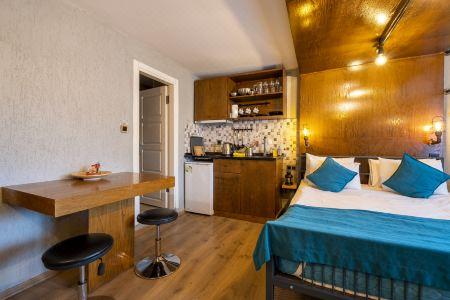 Cube Suites - 163