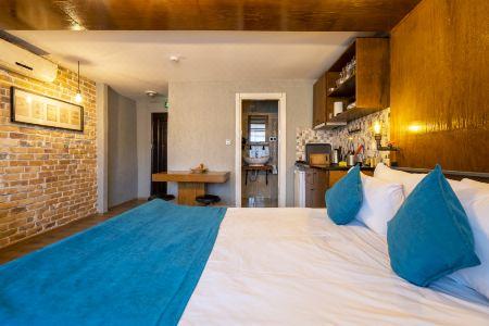 Cube Suites - 167