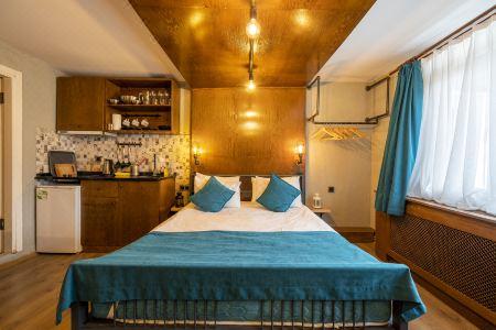 Cube Suites - 165