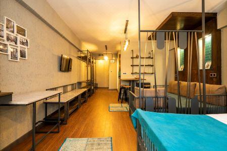 Cube Suites - 60