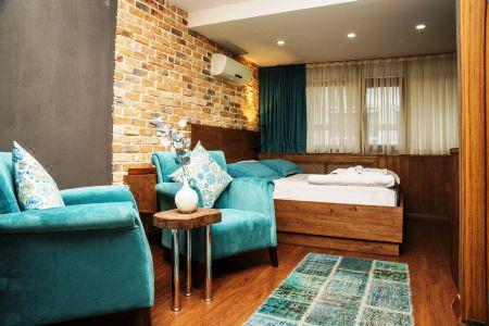 Cube Suites - 162