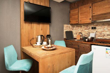 Cube Suites - 186