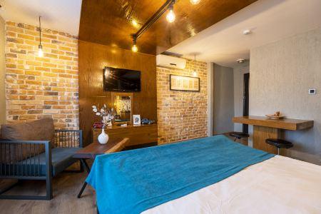 Cube Suites - 170