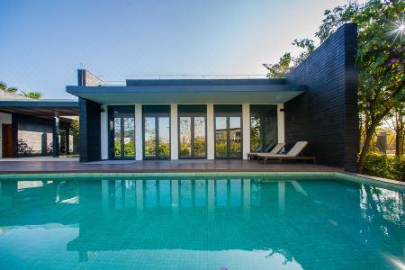 Bay Breeze Resort (All Villas) - 10