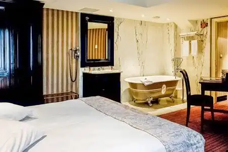 Hôtel Chateaubriand - 58