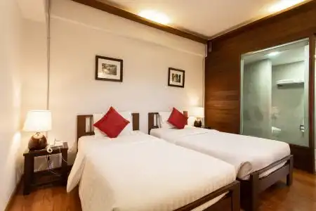 Night Bazaar Inn - 11