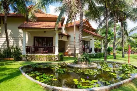 Golden Coast Resort & Spa - 4