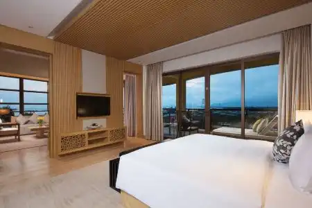 Sanya Yazhou Bay Resort, Curio Collection by Hilton - 18