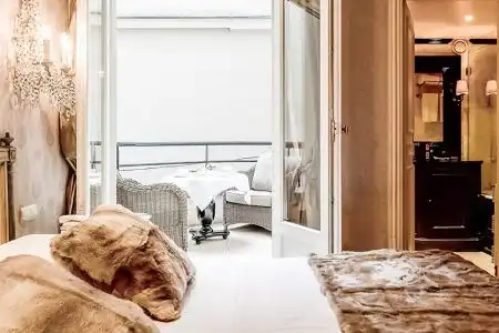 Hôtel Chateaubriand - 65