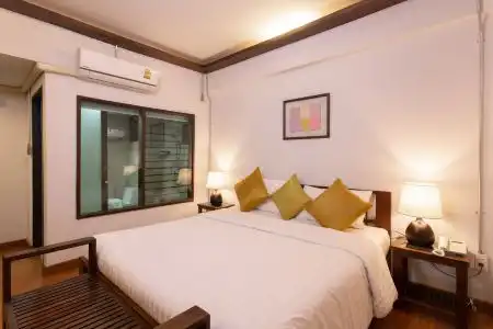 Night Bazaar Inn - 6