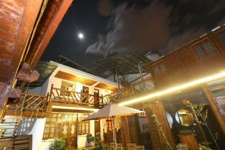Cabin 7 Inn - 31
