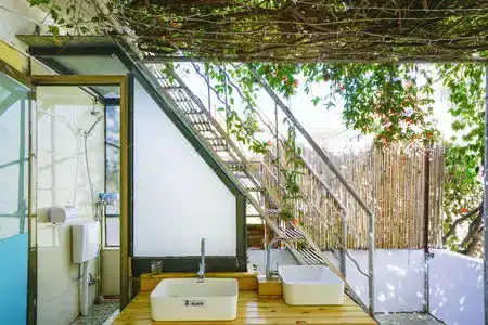Spring Rabbit Hostel - 1