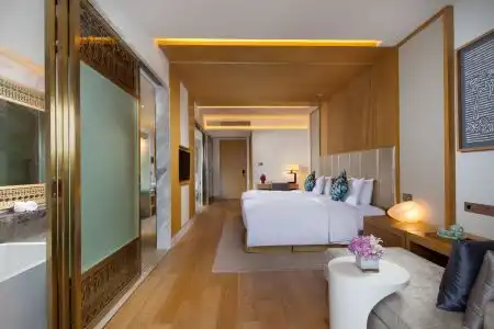 Sanya Yazhou Bay Resort, Curio Collection by Hilton - 24