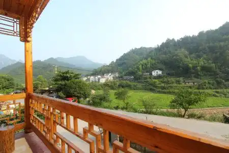 Longquan Inn - 103
