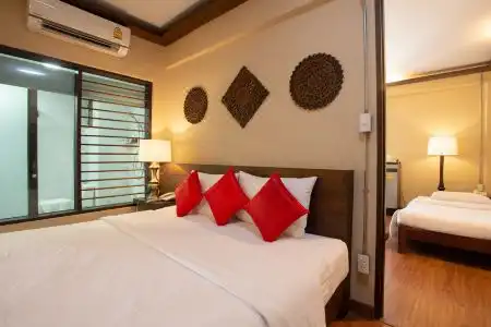 Night Bazaar Inn - 22