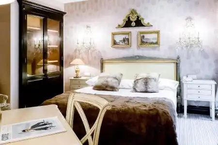 Hôtel Chateaubriand - 50