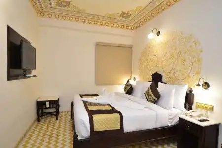 Nirbana Palace - A Heritage and Spa - 29