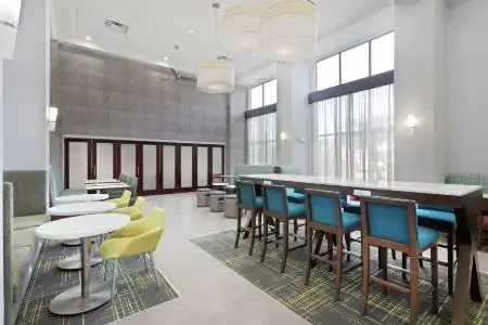 Hampton Inn & Suites Orlando International Drive North - 4
