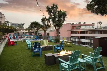 La Jolla Cove Suites - 2