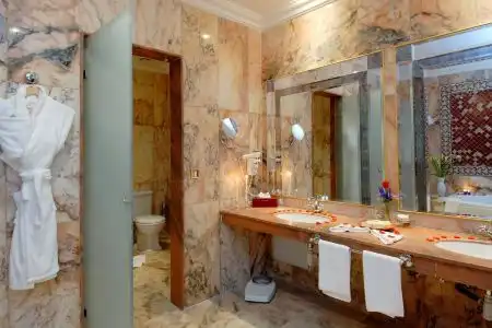 Royal Mirage Deluxe - 43