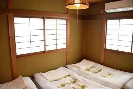 Higashiyama - 12