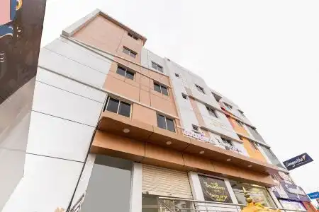 OYO 64171 New Golden Key - 1