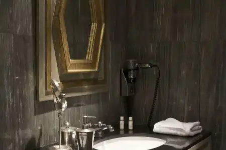 Hôtel Chateaubriand - 53