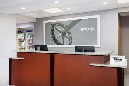 Hampton Inn & Suites Orlando International Drive North - 2