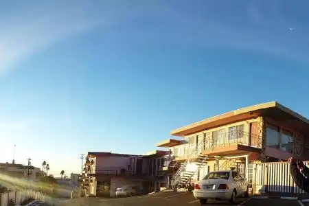 Fireside Inn By The Beach Boardwalk & Bowling - 1