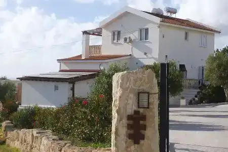 House on the Hill B&B - 1