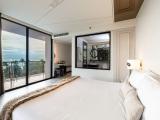 Deluxe Corner King Room with Sea View